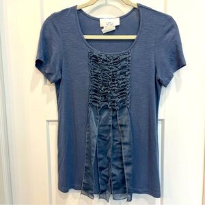 Zoe Women’s Short Sleeve Blue Blouse Size Small Ruffle Front‎ Solid Print